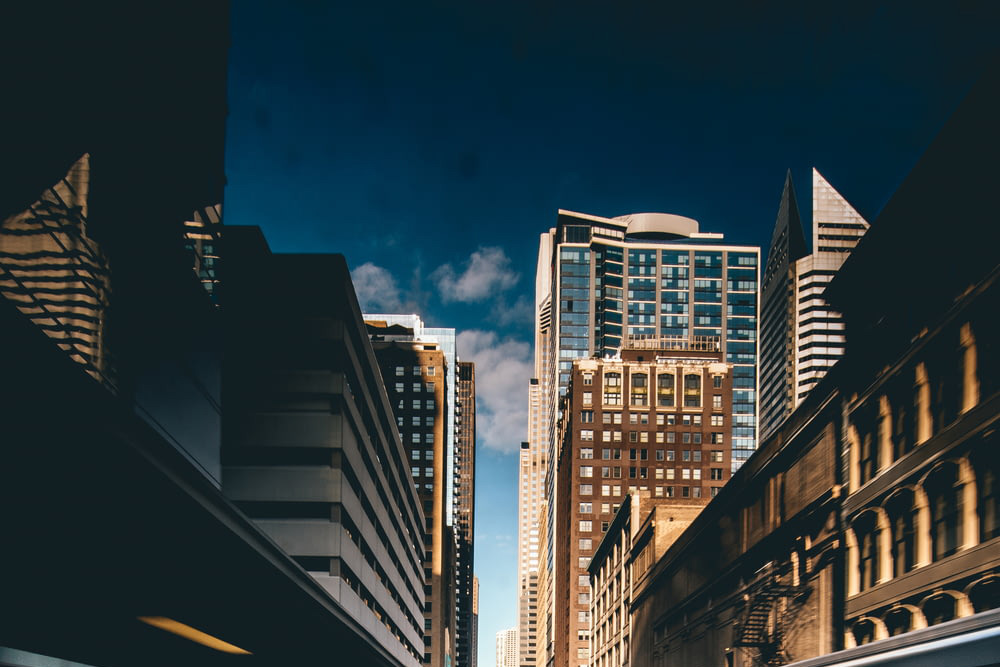 做好碳達(dá)峰必須堅(jiān)持建筑節(jié)能優(yōu)先，低碳轉(zhuǎn)型下建筑節(jié)能具有重要意義！